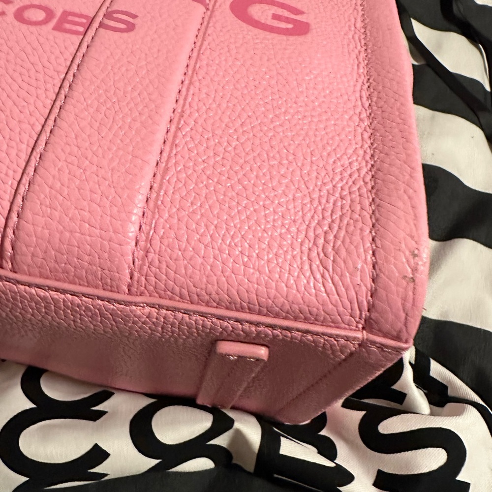 Marc Jacobs medium Pink The Totebag Pebbled Leather Satchel - Picture 9 of 9